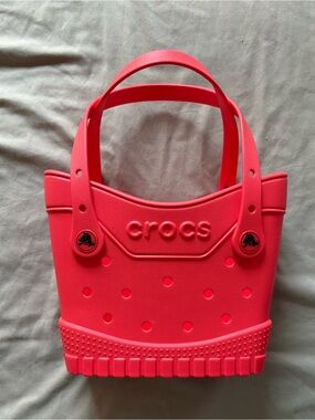 Crocs classic small tote - red coral